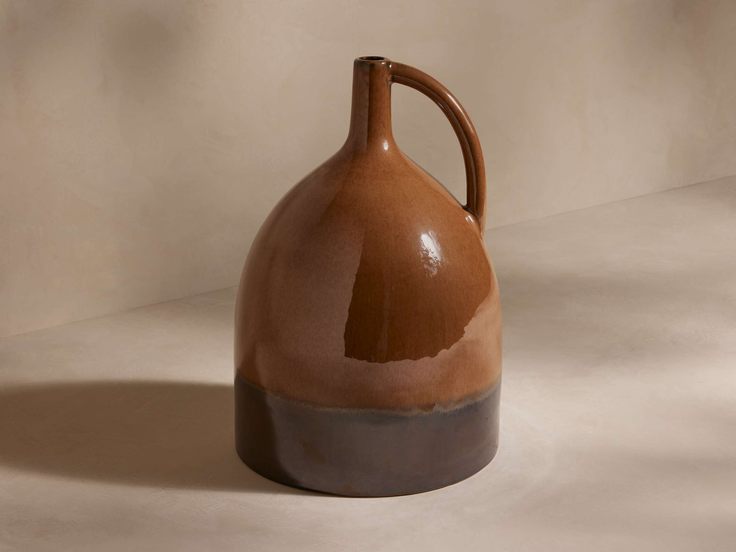 Vase cruche Bronwen