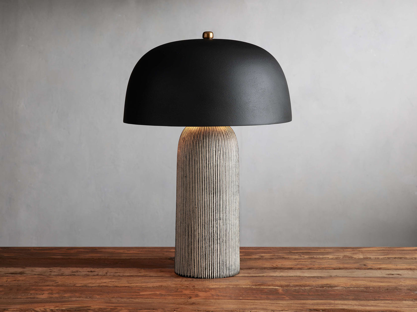 Lampe de table rayée Ira